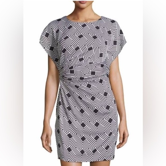 Diane Von Furstenberg Jenna Silk Dress DVF                    SIZE 0 - Picture 2 of 13